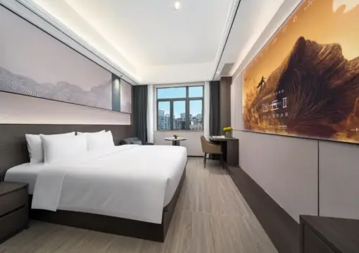 豪华放映室【极光电视会员，畅享无限制观看 | 零压力床垫 | 舒适深度睡眠】